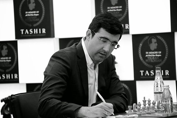 Kramnik_petrosian mem 2015