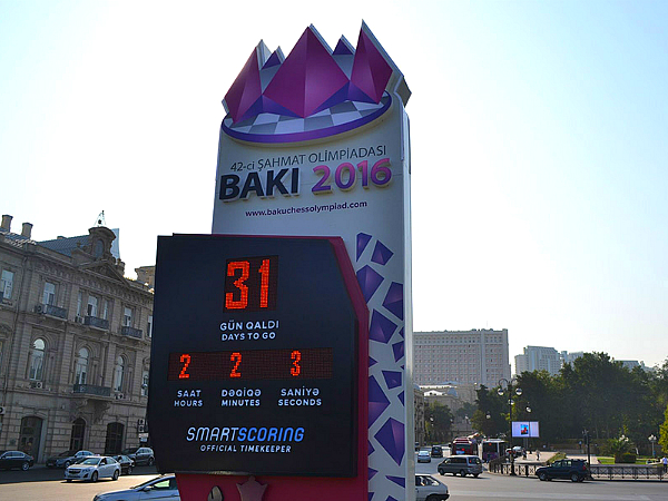 il conto alla rovescia nella piazza principlae di Baku