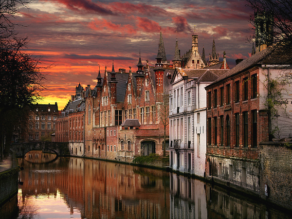 bruges-at-dusk