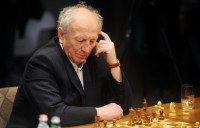 Il Grande Maestro russo e Campione Over 65 in carica Evgeny Sveshnikov