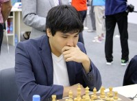 Dominatore del Grand Chess Tiour, vincitore di Sinquefield Cup e London CLassic, Wesley So è appena entrato nel sempre meno ristretto novero di giocatori che in carriera hanno superato quota 2800 punti Elo FIDE (undici).  Dopo Carlsen, è l'ovvio altro fovorito della competizione