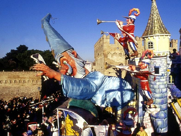 Fano_carnevale-carri