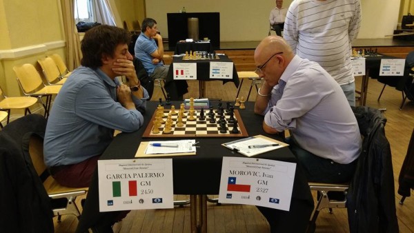 Garcia Palermo impegnato con il GM Morovic nel Magistral Memorial Jorge Szmetan 2017