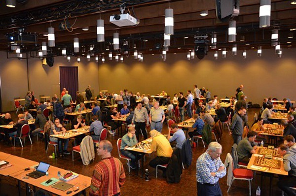 panoramica della sala di gioco, ottavo turno