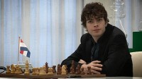 Jorden Van Foreest, per anni ha conteso a Rambaldi il "titolo" di migliore speranza "occidentale", ma ultimamente ha preso il largo (+66 Elo FIDE) anche grazie al diradarsi degli impegni dell'italiano