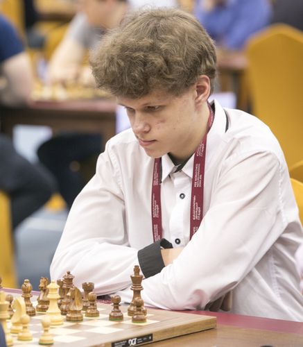 artemiev_dohachess2016_day1_r1_by-emelianova_4y3a5087