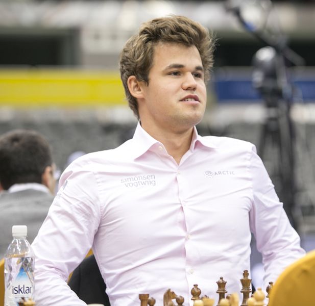 carlsen_dohachess2016_day1_by-emelianova_4y3a5311