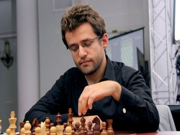 Levon aronian, protagonista di tanti clamorosi successi con l'Armenia nelle Olimpiadi, e vincitore dell'Europeo nel 1999 quando veniva schierato in quarta scacchiera