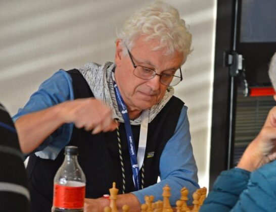 John Nunn,  campione in carica over 65