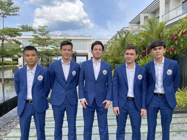 Uzbekistan_Chess_Team_at_the_44th_Chess_Olympiad_(2)
